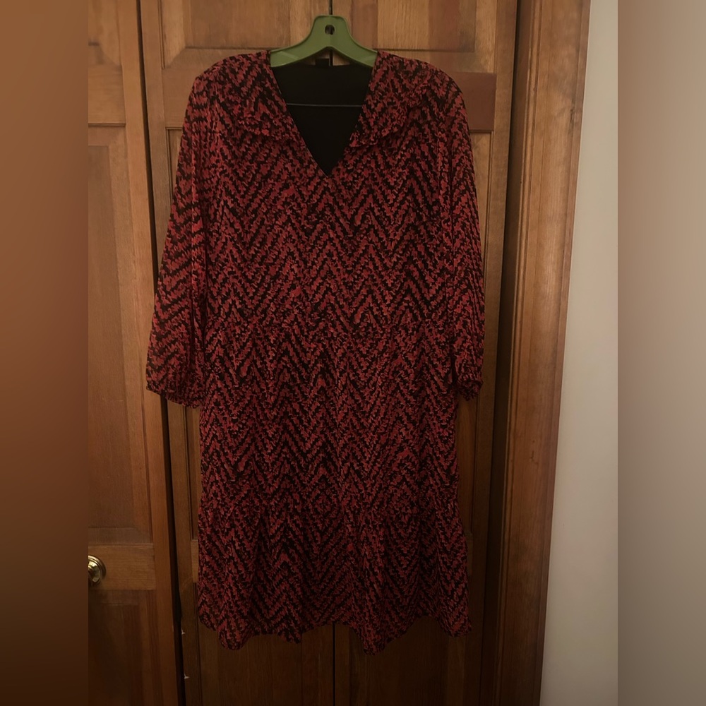 Esmara Women’s Sz 8 Modest Red & Black Aztec Patterned Dress W/ Billowy Sleeves